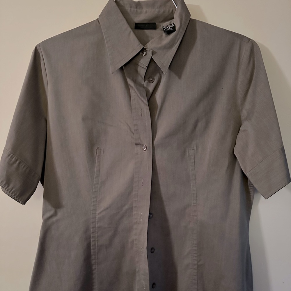 New York and Company short shirt